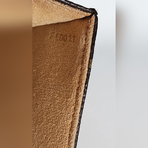 Louis Vuitton Florentine Belt bag (pm) Belt can fit up to 32" waist. Adjustable - Picture 9 of 15